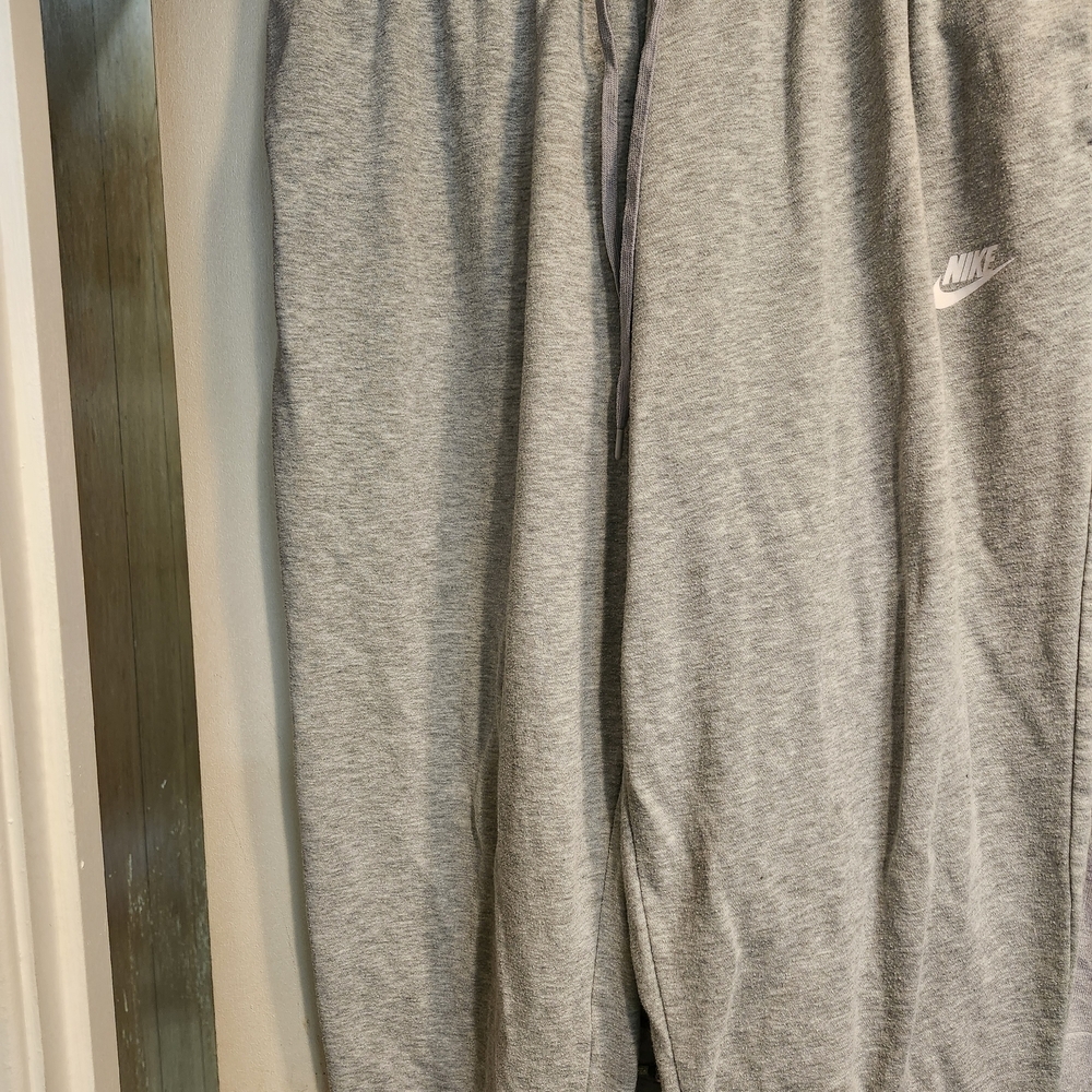 Nike Men's Light Gray Joggers